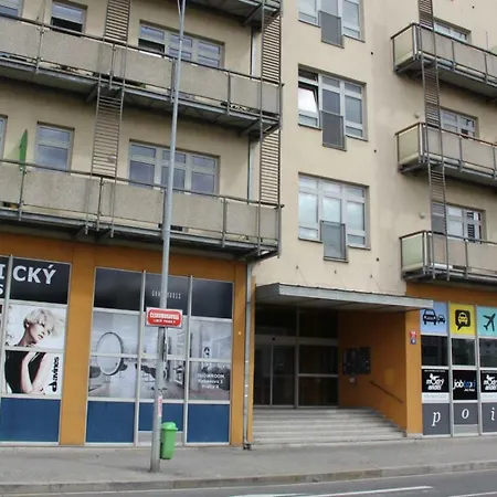 New Renovated Studio In With Free Parking Apartment Prag