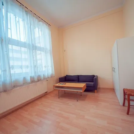 New Renovated Studio In With Free Parking Prag